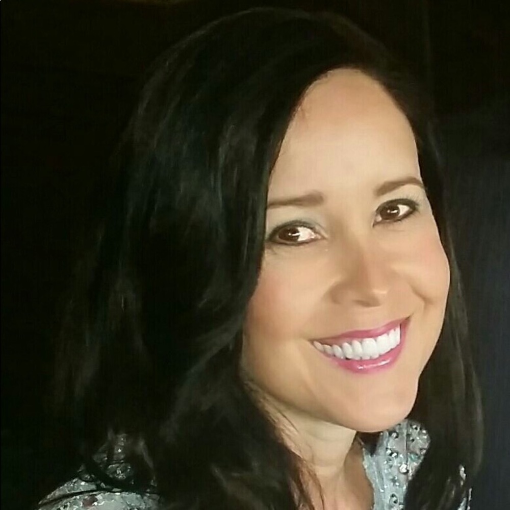 Meet your Posher, Angela